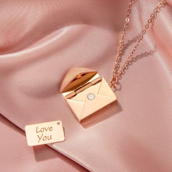 COLLAR DE CARTA: TE AMO + GRATIS CAJA DE REGALO -> FELIZ SAN VALENTÍN 💖